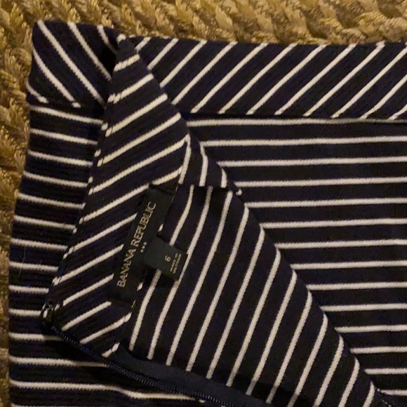 Knee length pencil skirt - Picture 3 of 3